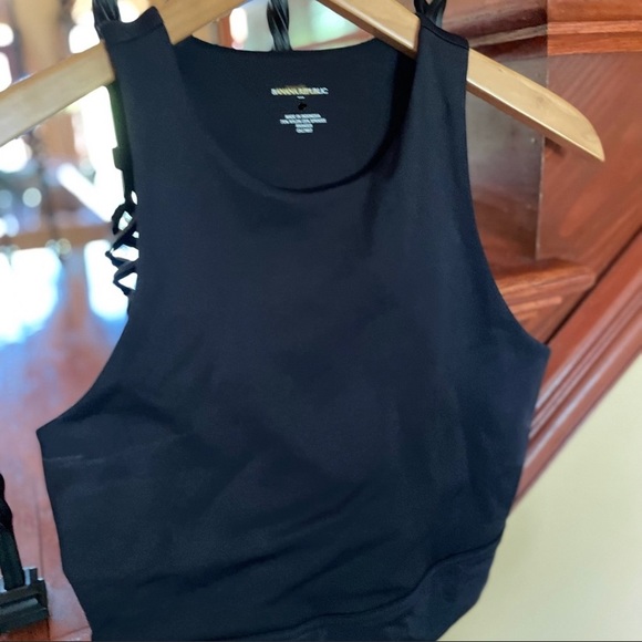 Banana Republic Long Sports Bra - Picture 2 of 2